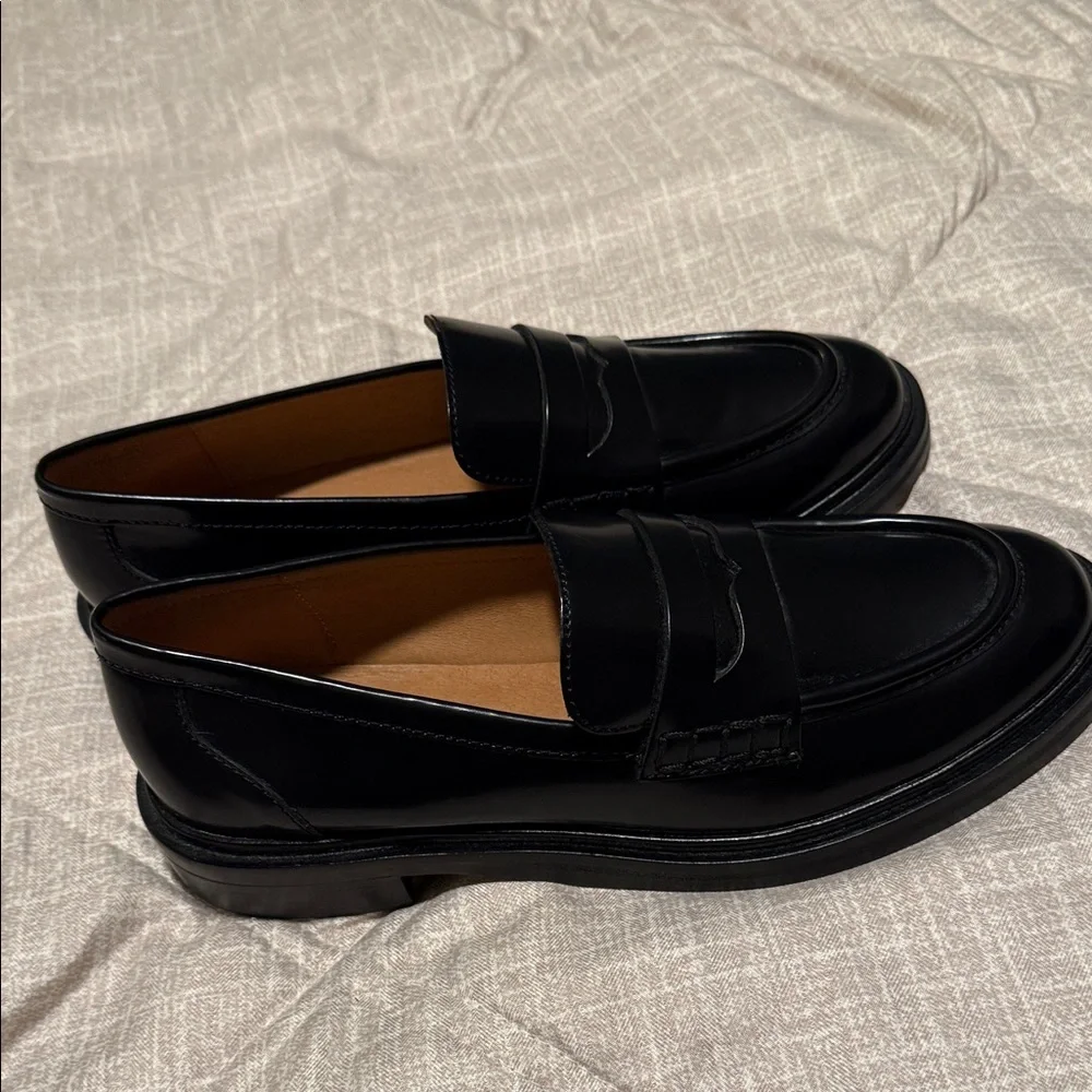 Madewell Women's Classic Black Leather Loafers - Picture 3 of 4